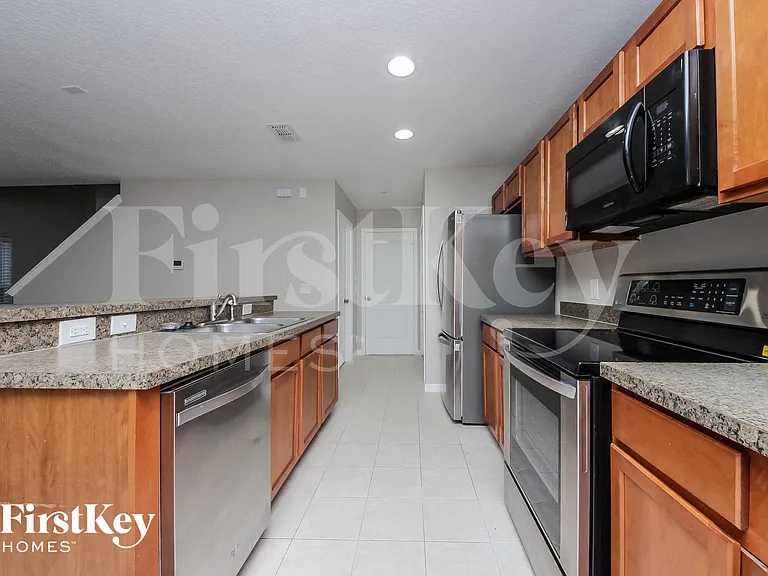 1961 Portcastle Cir — Photo 6
