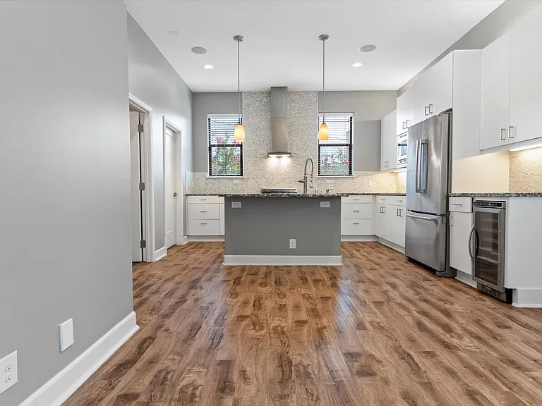 1717 Annex Ave #605 — Photo 4