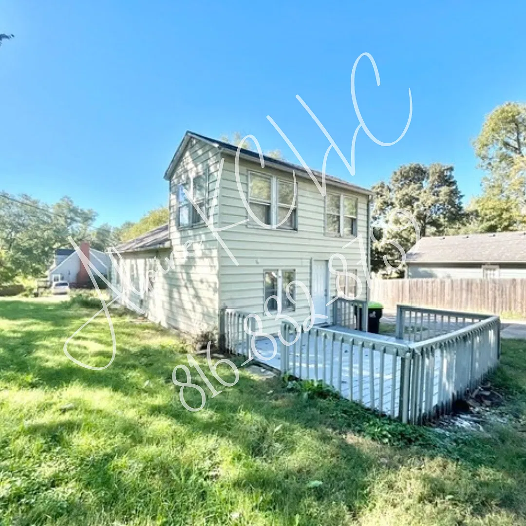 3 bed, 856 sqft, $1,125 — Photo 2