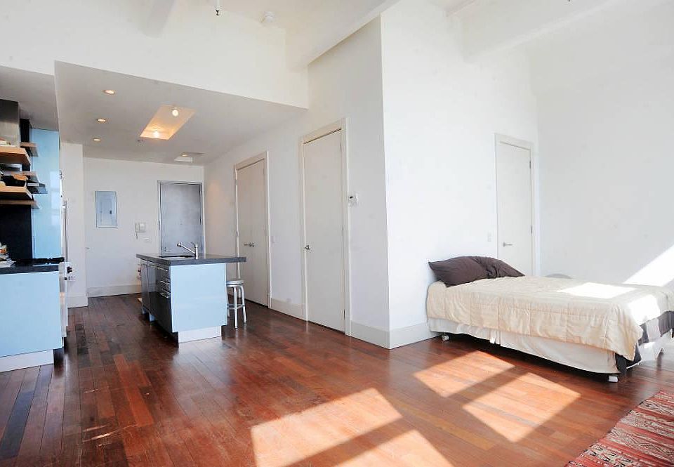 2nd image of 60 Broadway APT 4S