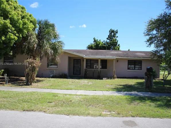 15121 SW 105th Ct, Miami, FL 33176