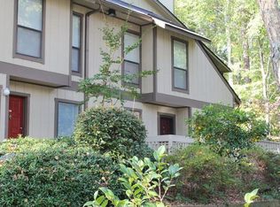 808 Woodcliff Dr, Sandy Springs, GA 30350