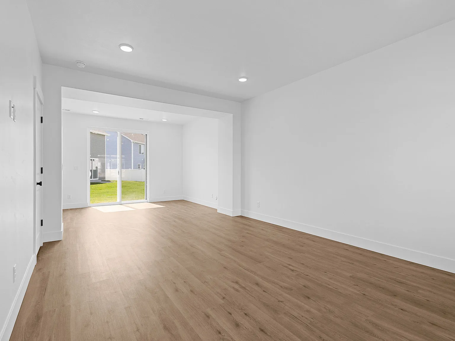 4 bed, 1897 sqft, $2,600 — Photo 3