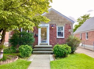 53-12 198th St, Fresh Meadows, NY 11365