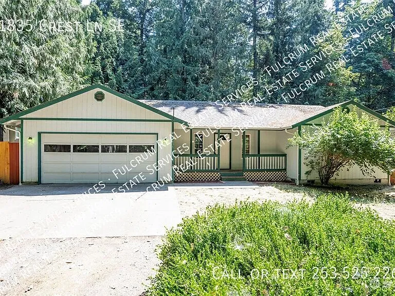 21835 Crest Ln SE — Photo 2