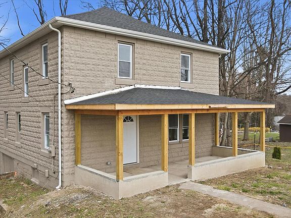 3rd image of 1035 Hammonds Mill Rd