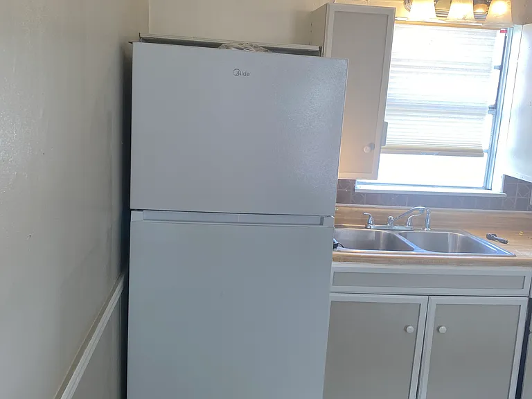2719 Cameron St #3 — Photo 4