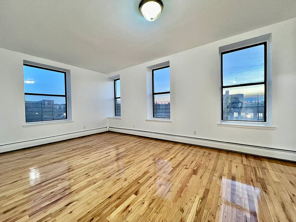 1st image of 1358 Sheridan Ave APT 4C