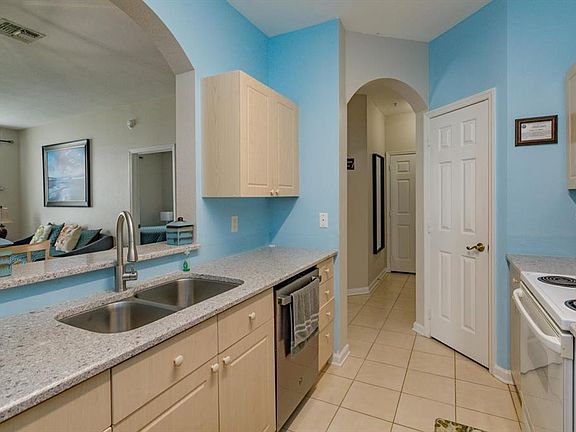 3rd image of 2302 SILVER PALM DR #204