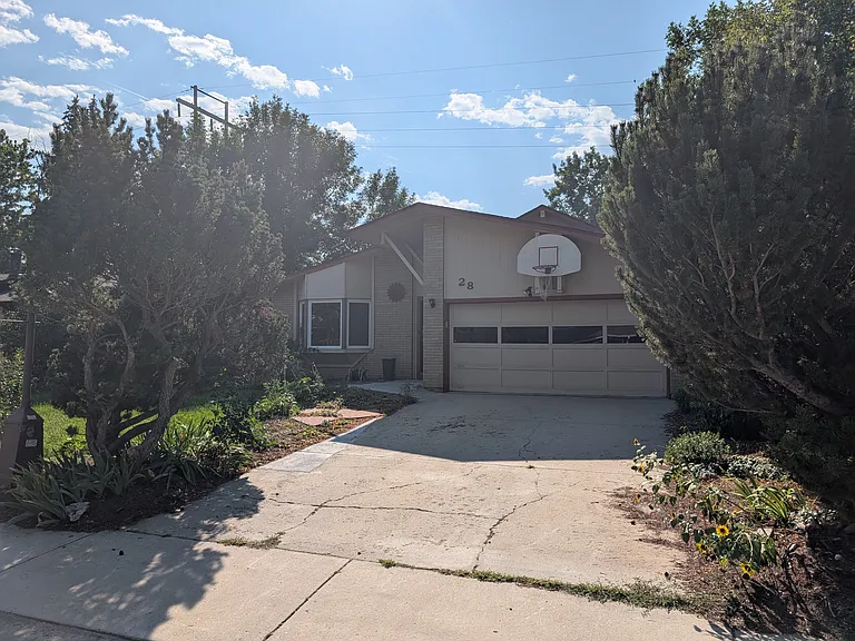 28 James Cir — Photo 3