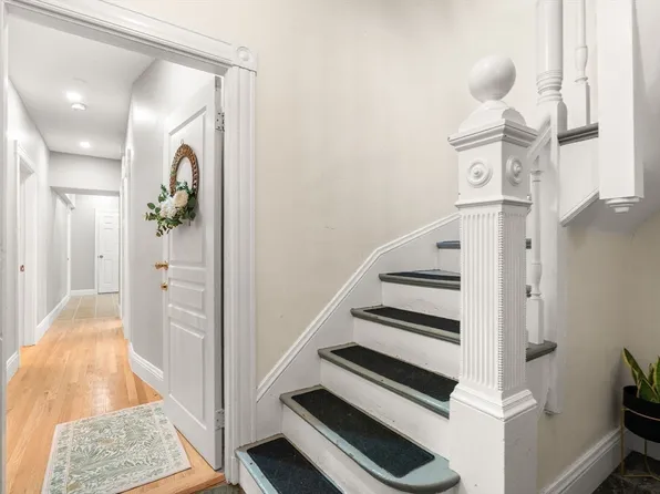 3 Spring Garden St #1, Dorchester, MA 02125