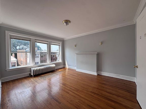4th image of 1757 W North Shore Ave APT 3B