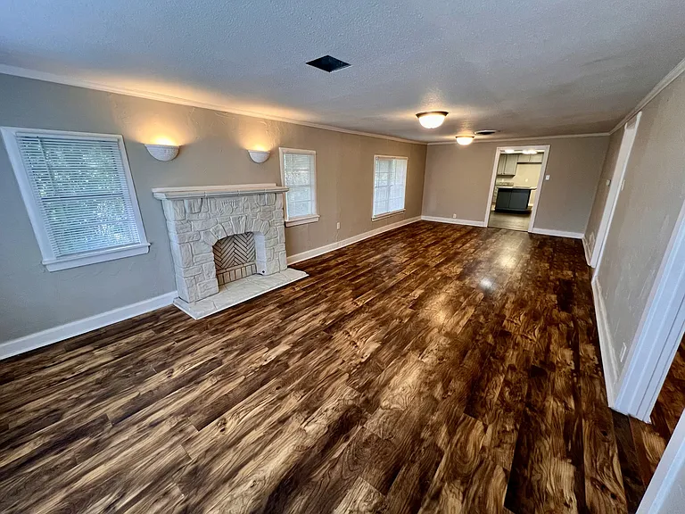 5638 Curzon Ave — Photo 10