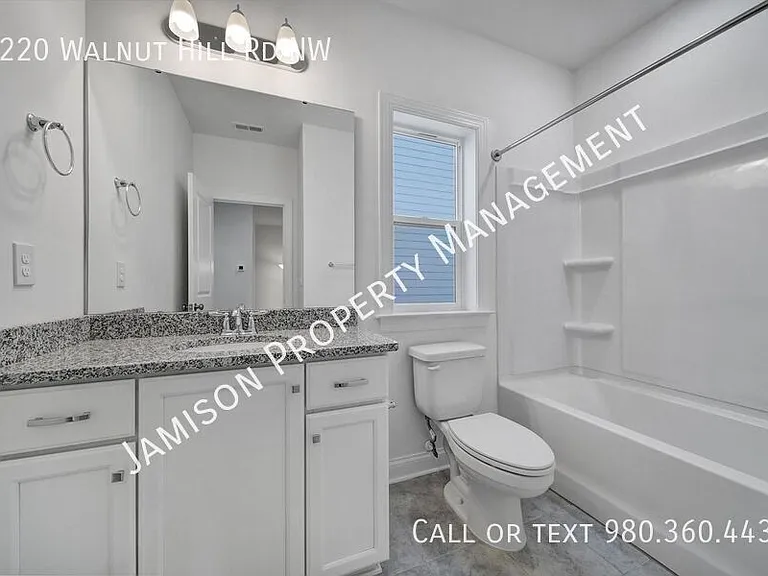 9220 Walnut Hill Rd NW — Photo 16