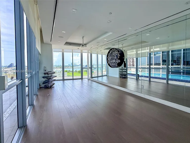 1100 Biscayne Blvd #3404 — Photo 38