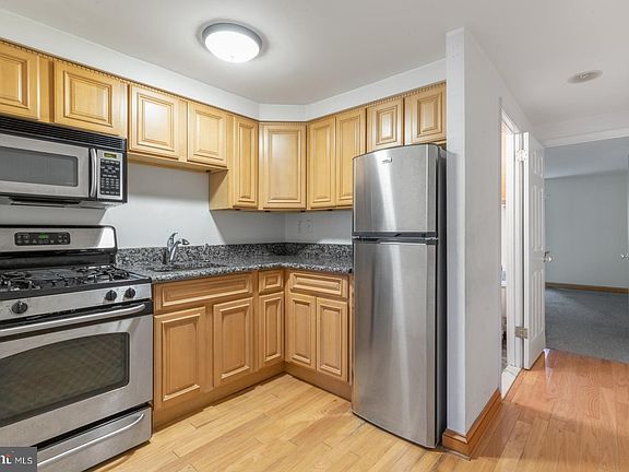 2nd image of 1227 Shackamaxon St Unit 5