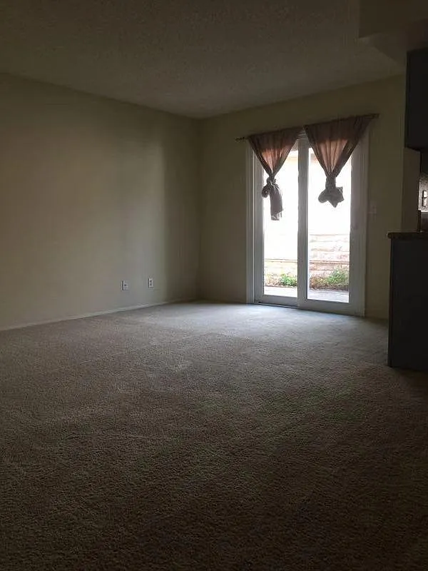 3 bed, 1560 sqft, $3,450 — Photo 4