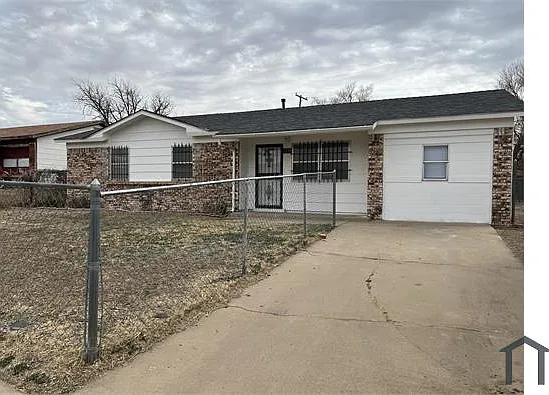1204 Mimosa Ln — Photo 1