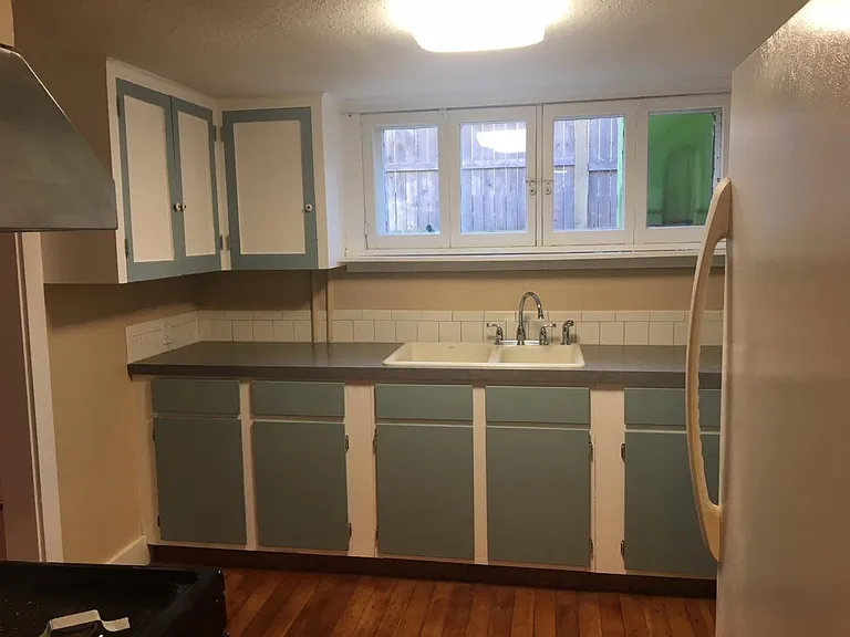 819 Mathews St — Photo 3
