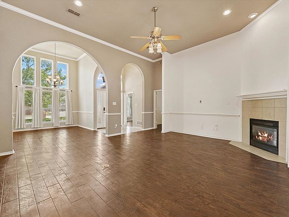 5th image of 415 Valley View Ln
