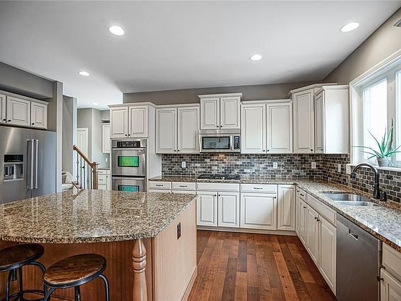 2nd image of 2715 Still Creek Dr