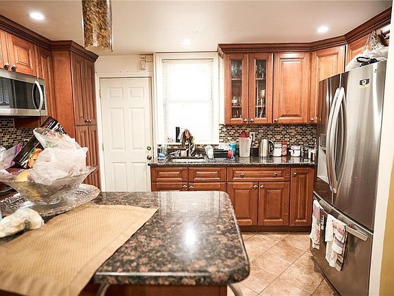 3rd image of 1448 E 53rd St
