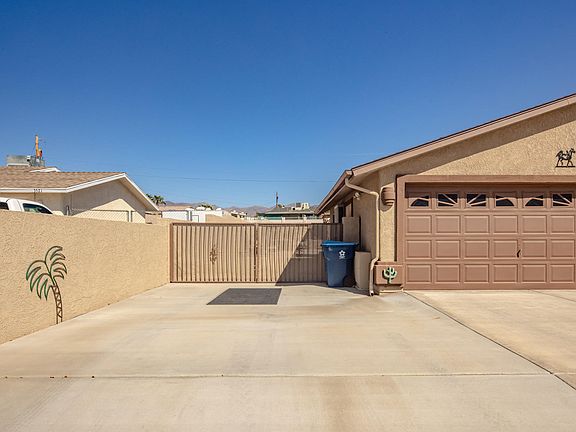 3rd image of 3525 Palo Verde Blvd N