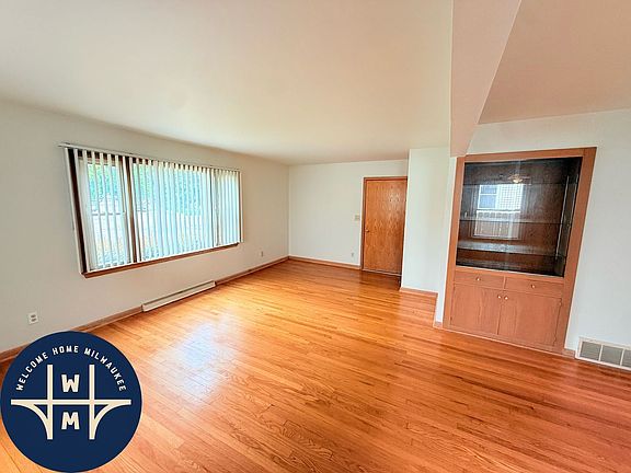 5th image of 7313 Harwood Ave