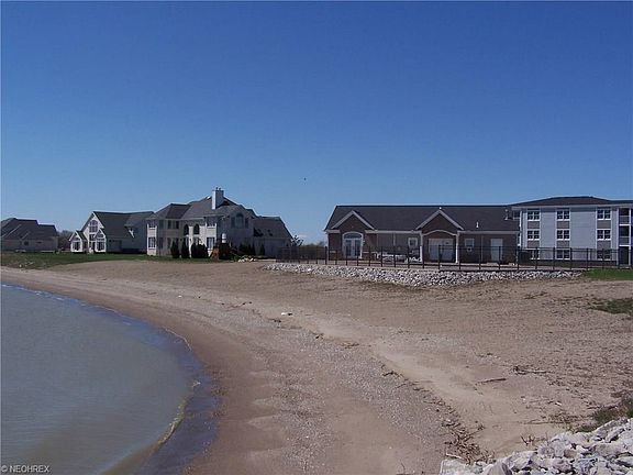 2nd image of 2729 S Waterside Ct