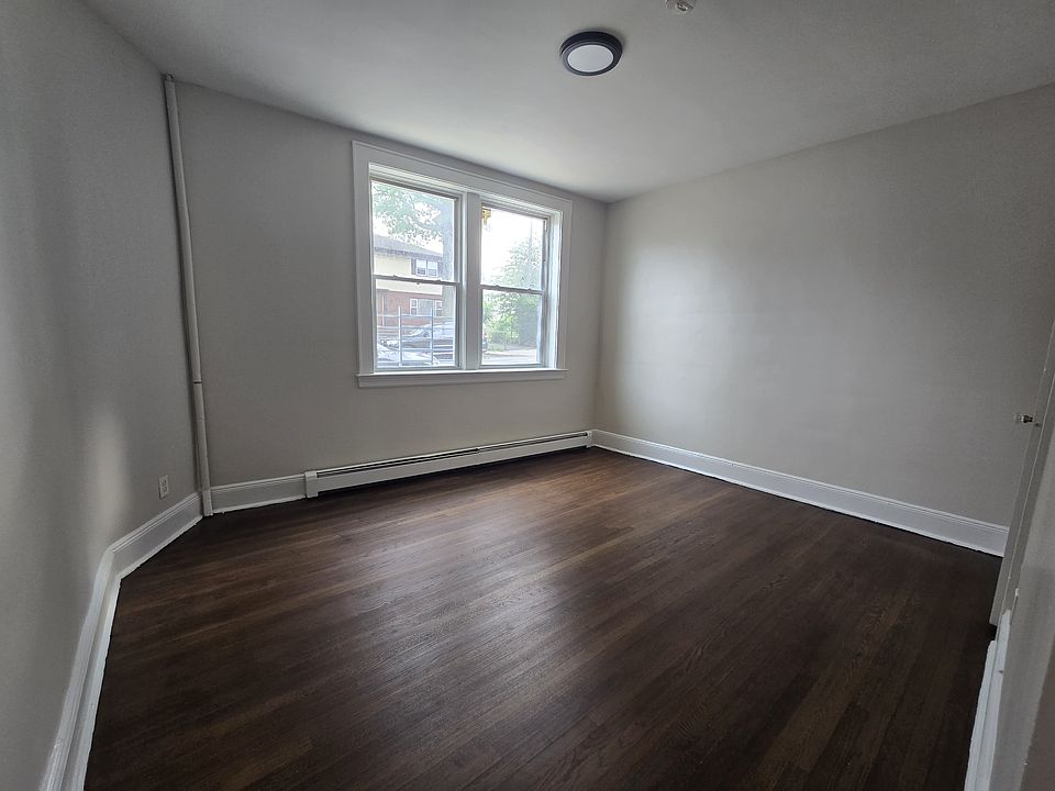 2nd image of 45 Bedford St #8C