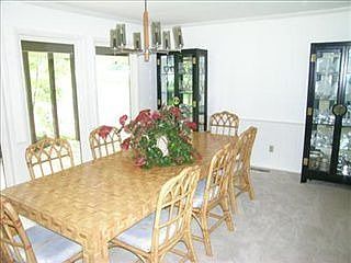 3rd image of 1361 Delong Cir