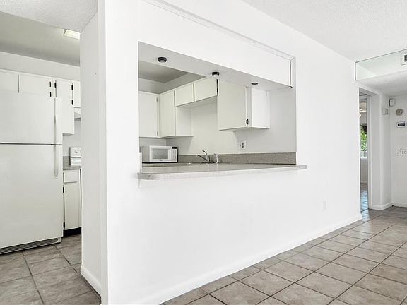 5th image of 603 S Melville Ave APT 6