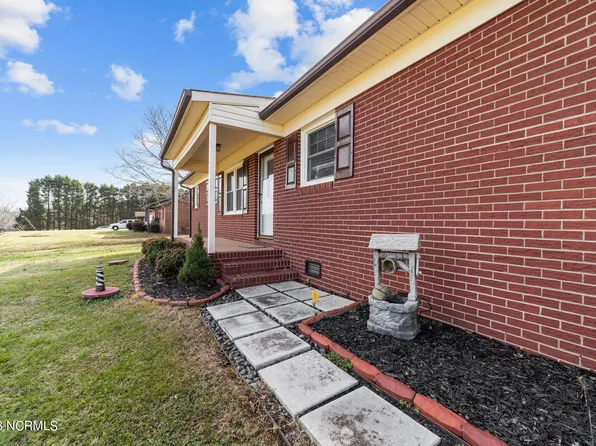 3763 Grey Drive, Sophia, NC 27350