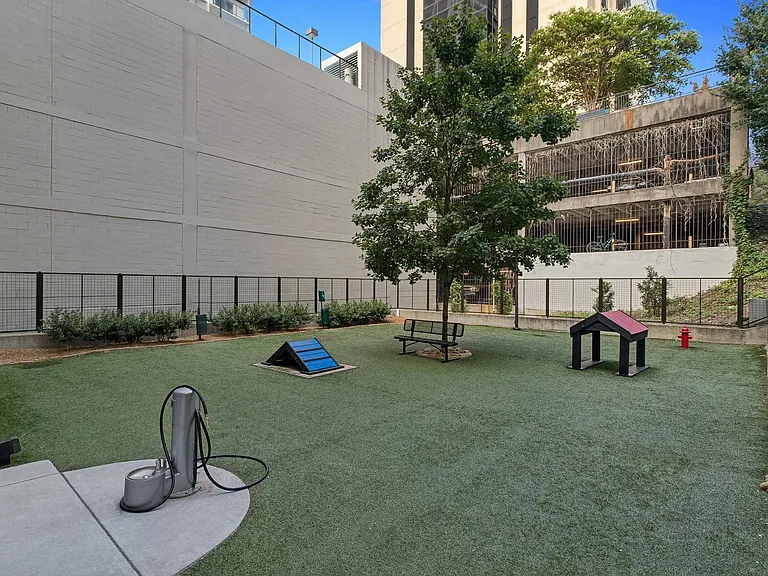 Large gated pet park