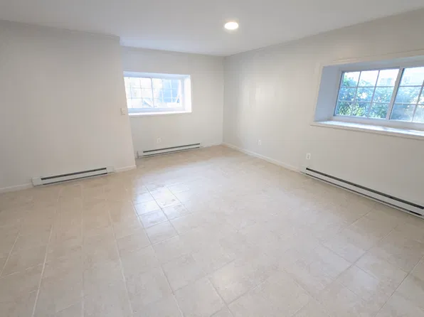 (undisclosed Address), Wyncote, PA 19095