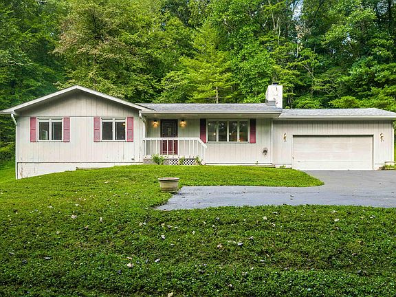 2nd image of 1726 Harrison Ridge Rd