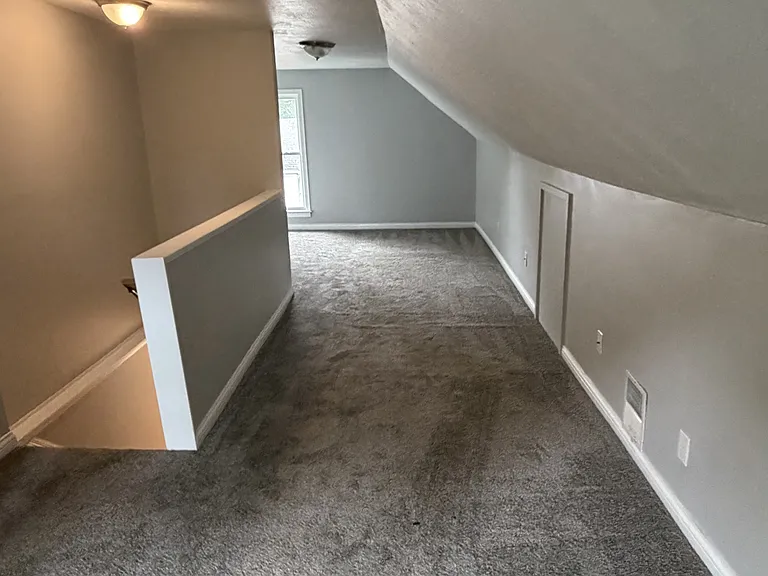 1069 Ackley St — Photo 10
