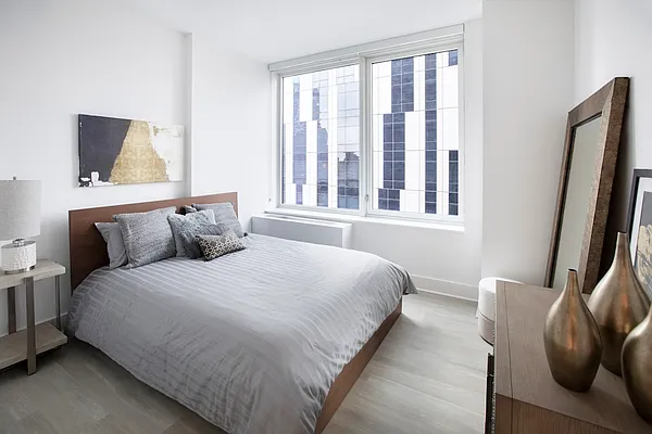 Rented by Red Apple Group | media 26