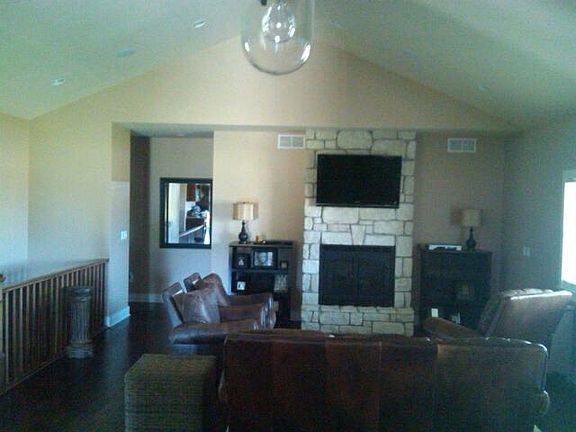 3rd image of 4106 Fillmore Dr