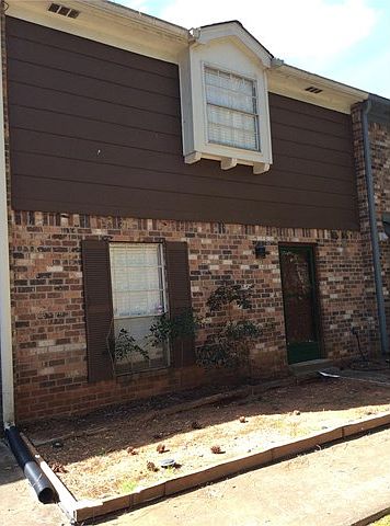 1st image of 703 Garden Walk Dr