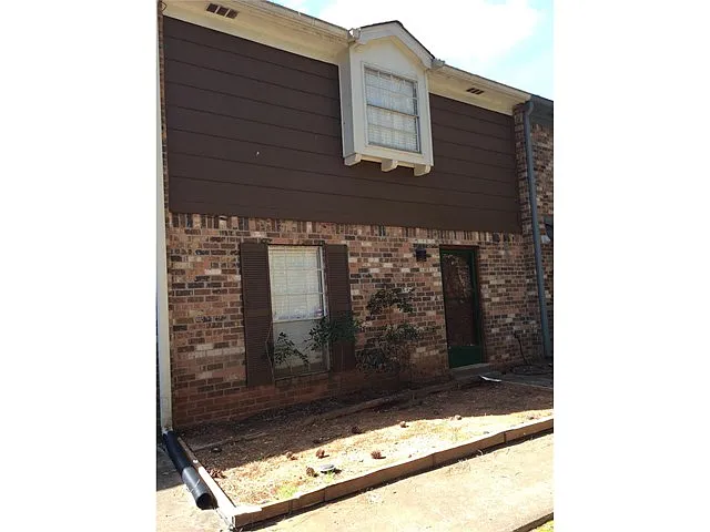 703 Garden Walk Dr photo 1