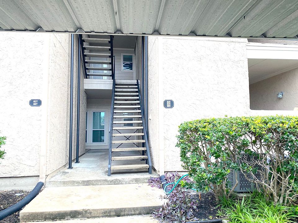 1st image of 10855 Meadowglen Ln APT 825