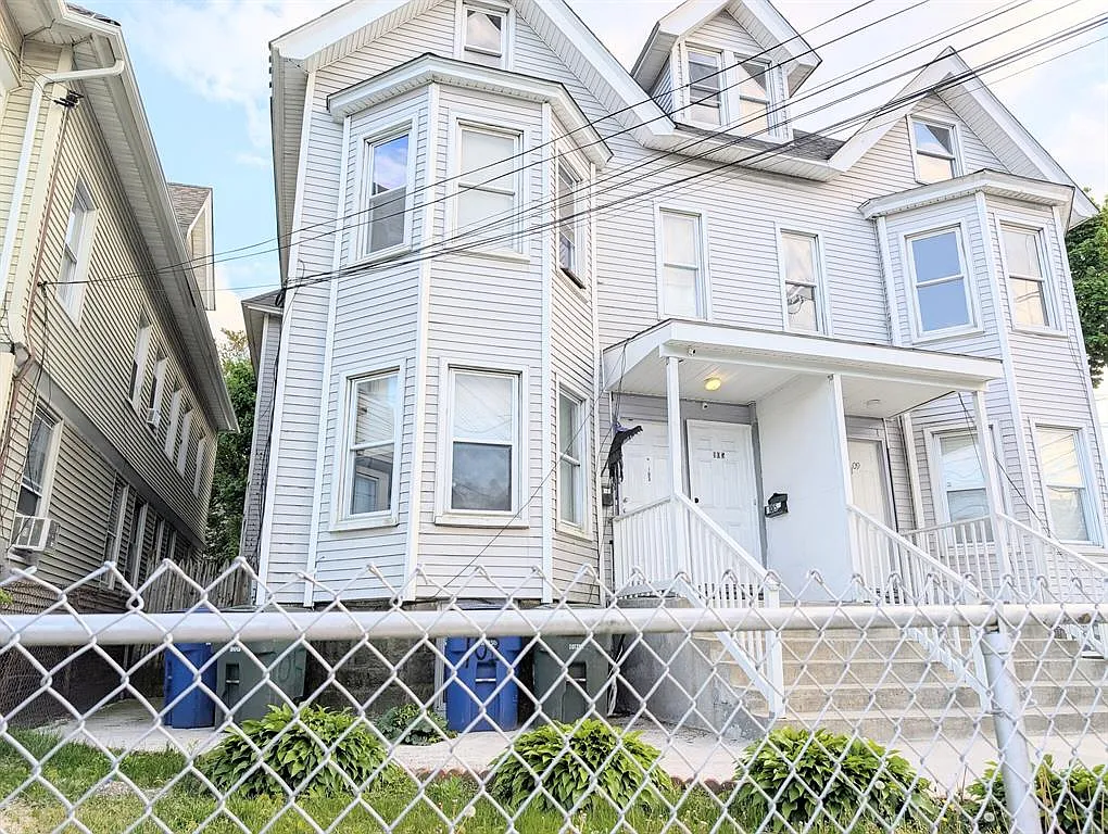 Building Photo - 107 Catherine St