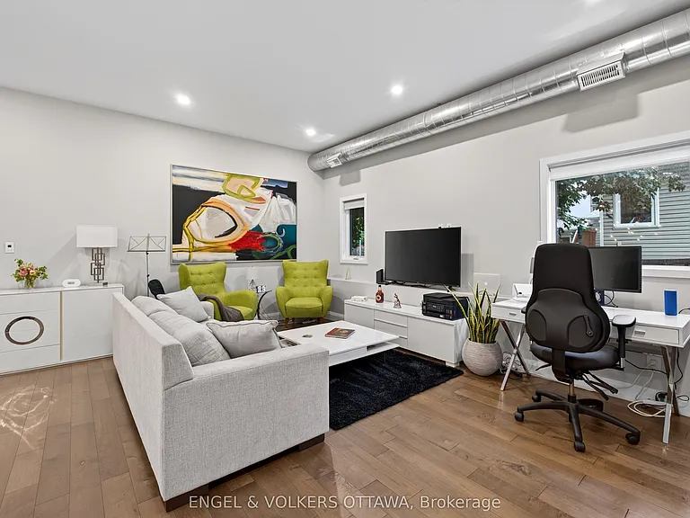 44 Byron Ave #D — Photo 8