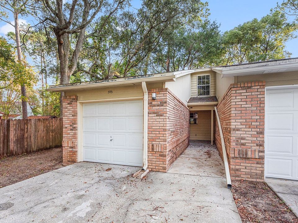 1st image of 595 Emerald Ln