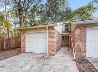 595 Emerald Ln, Fort Walton Beach, FL 32547