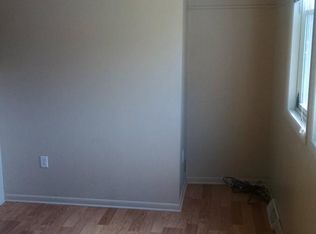 305 W 16th St APT 6, Dubuque, IA 52001