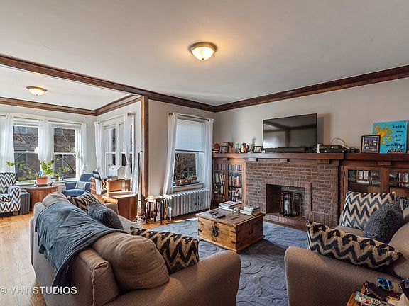 3rd image of 1430 W Thorndale Ave