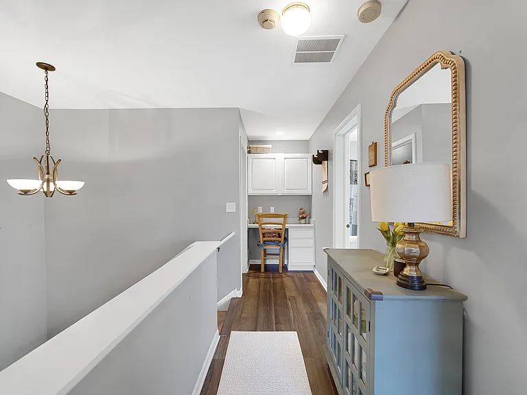 1882 N Wentworth Cir — Photo 27