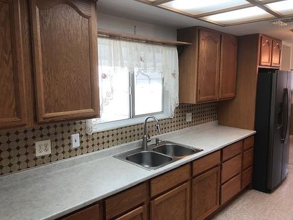 5th image of 1424 Gladstone Dr